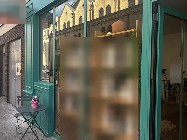 Après : détail de la devanture rénovée